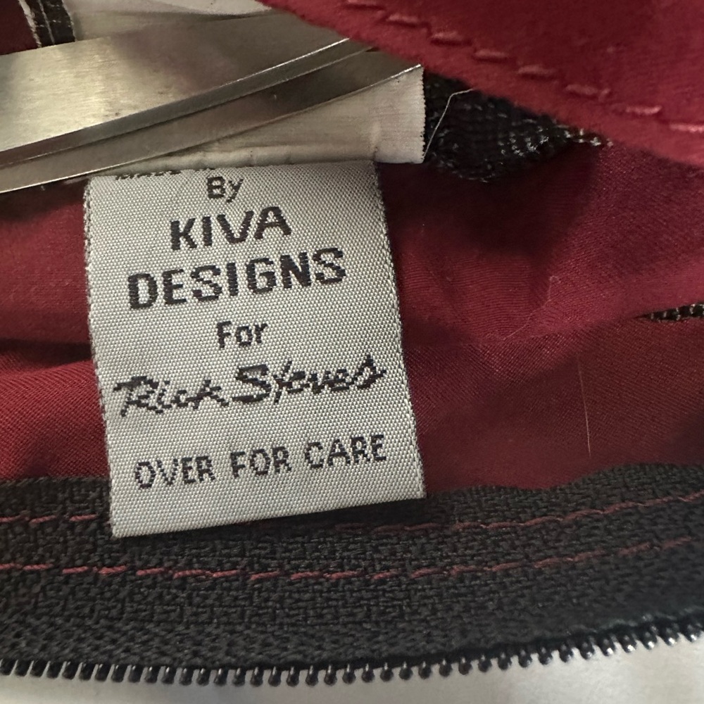 Rick Steves Europe by Kiva Burgundy Backpack - Picture 8 of 9